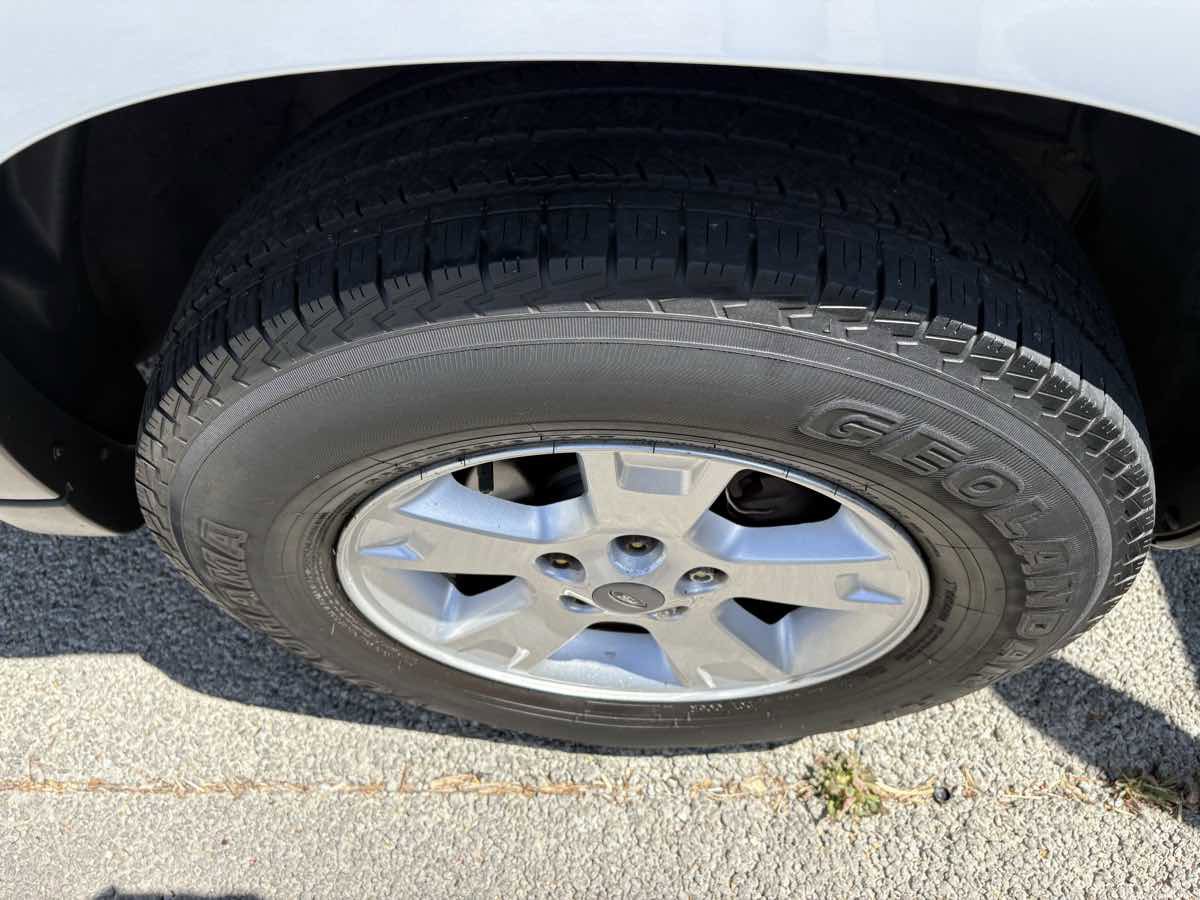 Used 2006 Ford Escape XLT FWD image 5