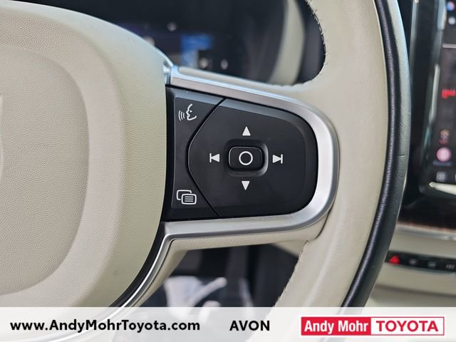 Used 2022 Volvo XC60 B5 Momentum w/ Climate Package AWD/4WD image 17