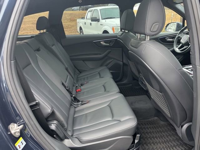 Used 2025 Audi Q7 2.0T Premium w/ Convenience Plus Package image 38