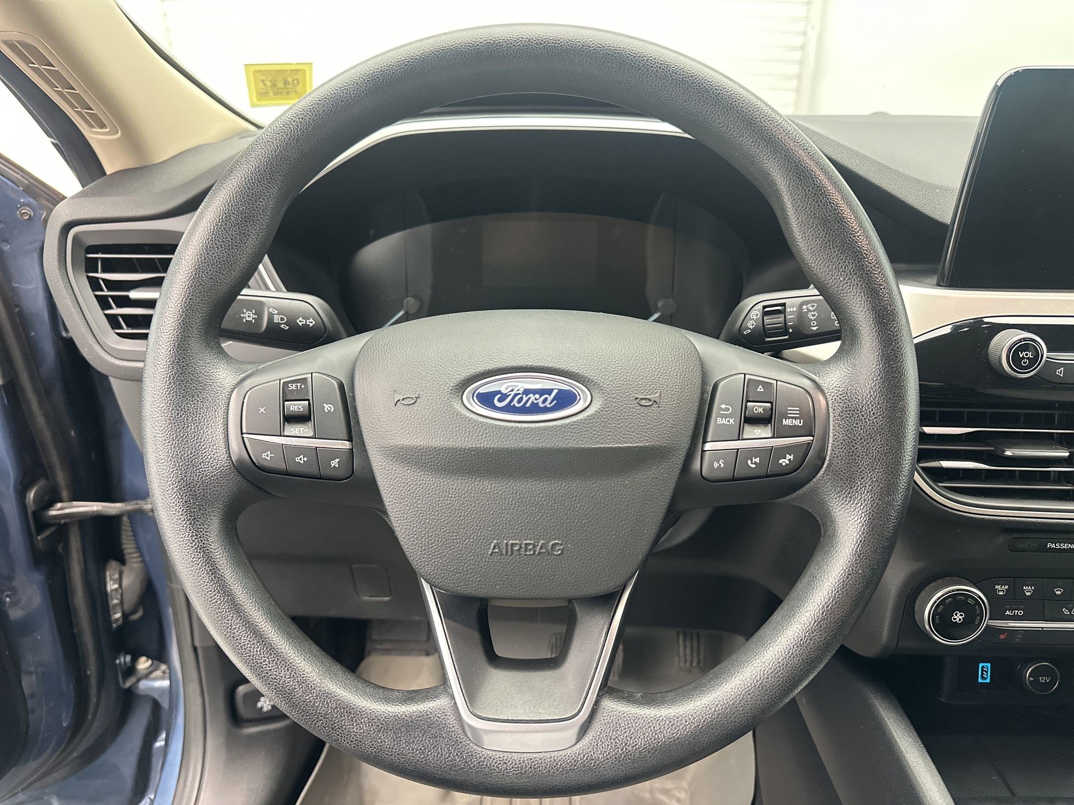 Used 2020 Ford Escape SE image 16