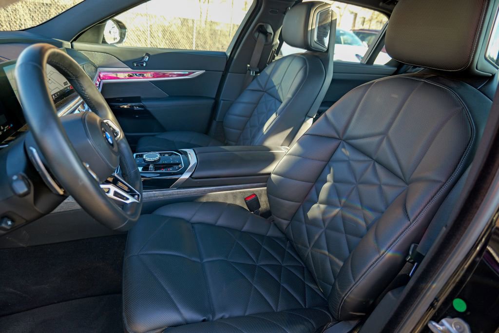Used 2023 BMW 740i w/ Parking Assistance Package image 23
