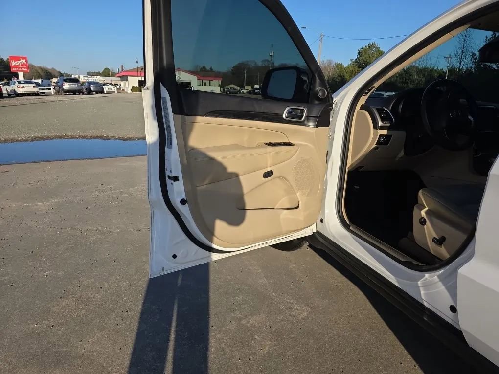 Used 2019 Jeep Grand Cherokee Limited w/ Luxury Group II image 42