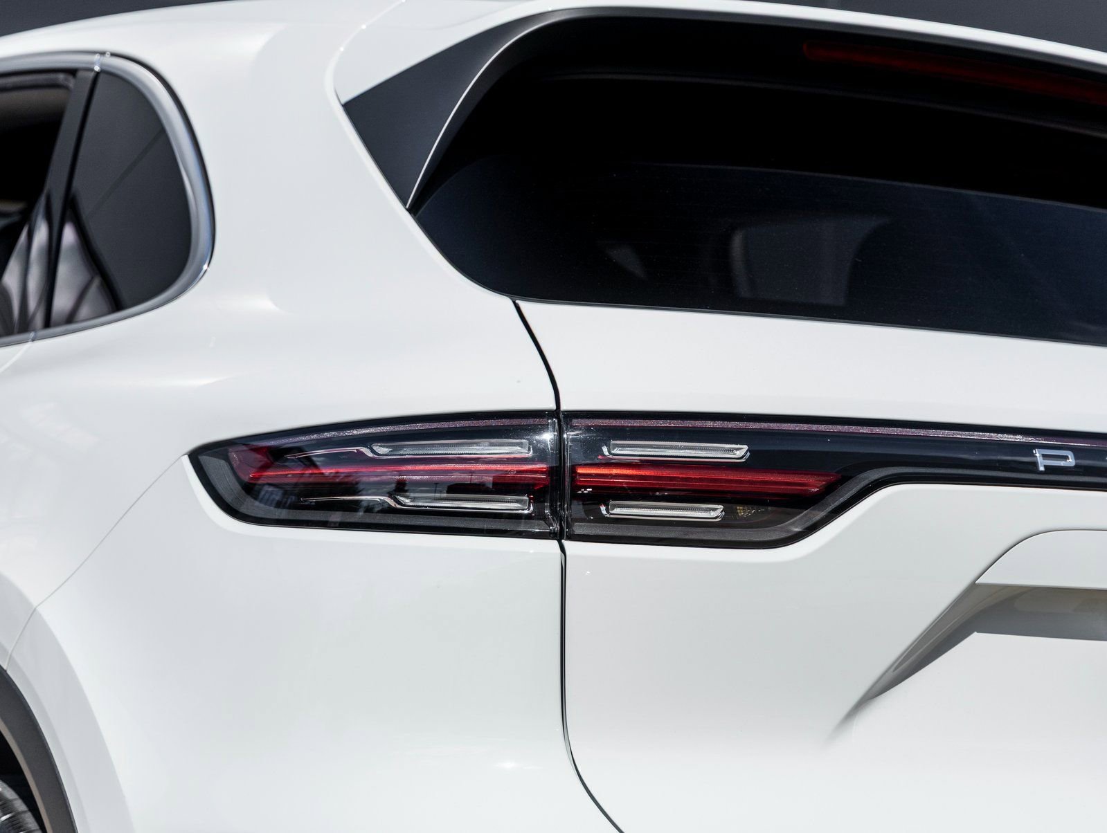 Used 2023 Porsche Cayenne image 13