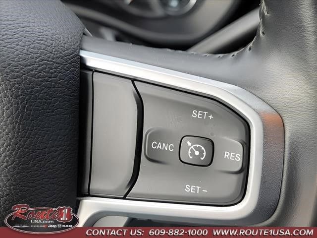 Used 2025 RAM 1500 Big Horn AWD/4WD image 14