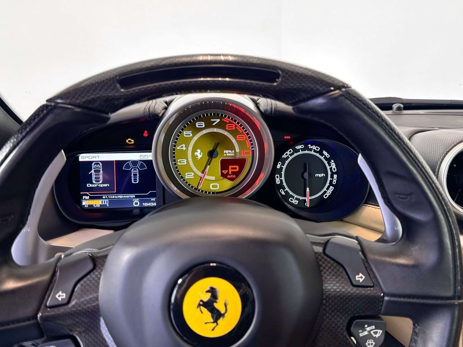 Used 2017 Ferrari California T image 15