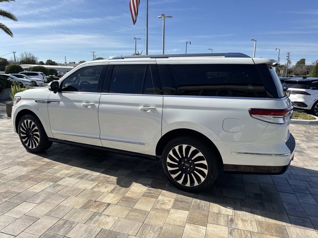 Used 2024 Lincoln Navigator L Black Label image 4