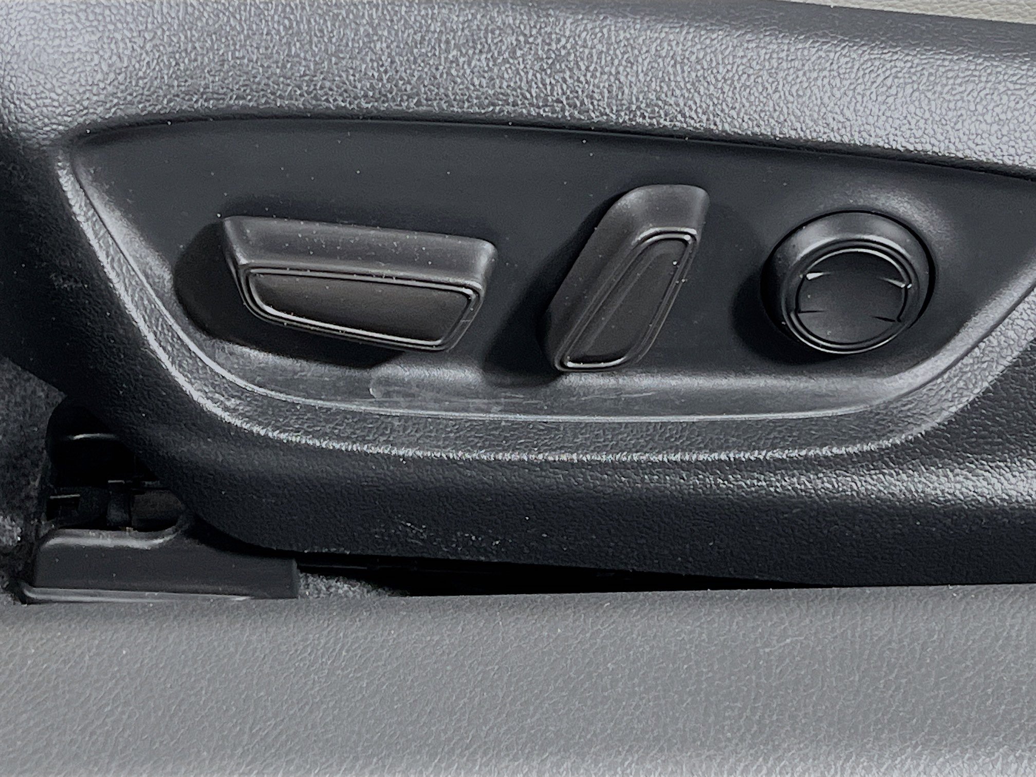 Used 2024 Toyota Camry XLE w/ Navigation Package image 16