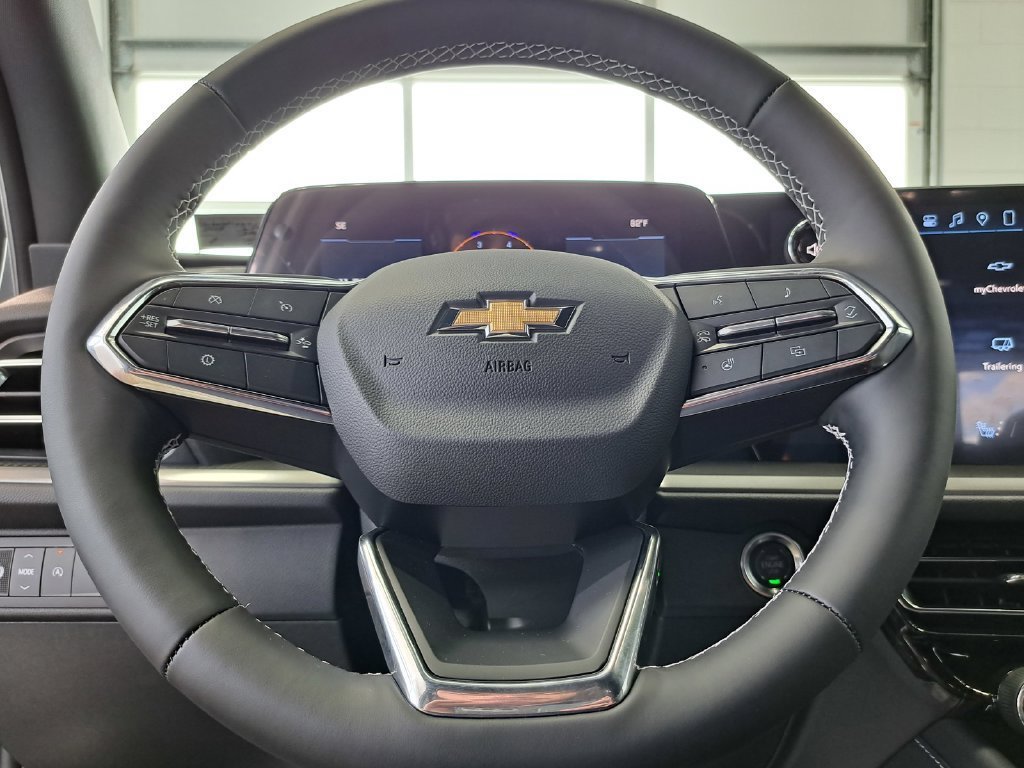 New 2027 Chevrolet Traverse LT w/ Driver Confidence Package FWD image 9