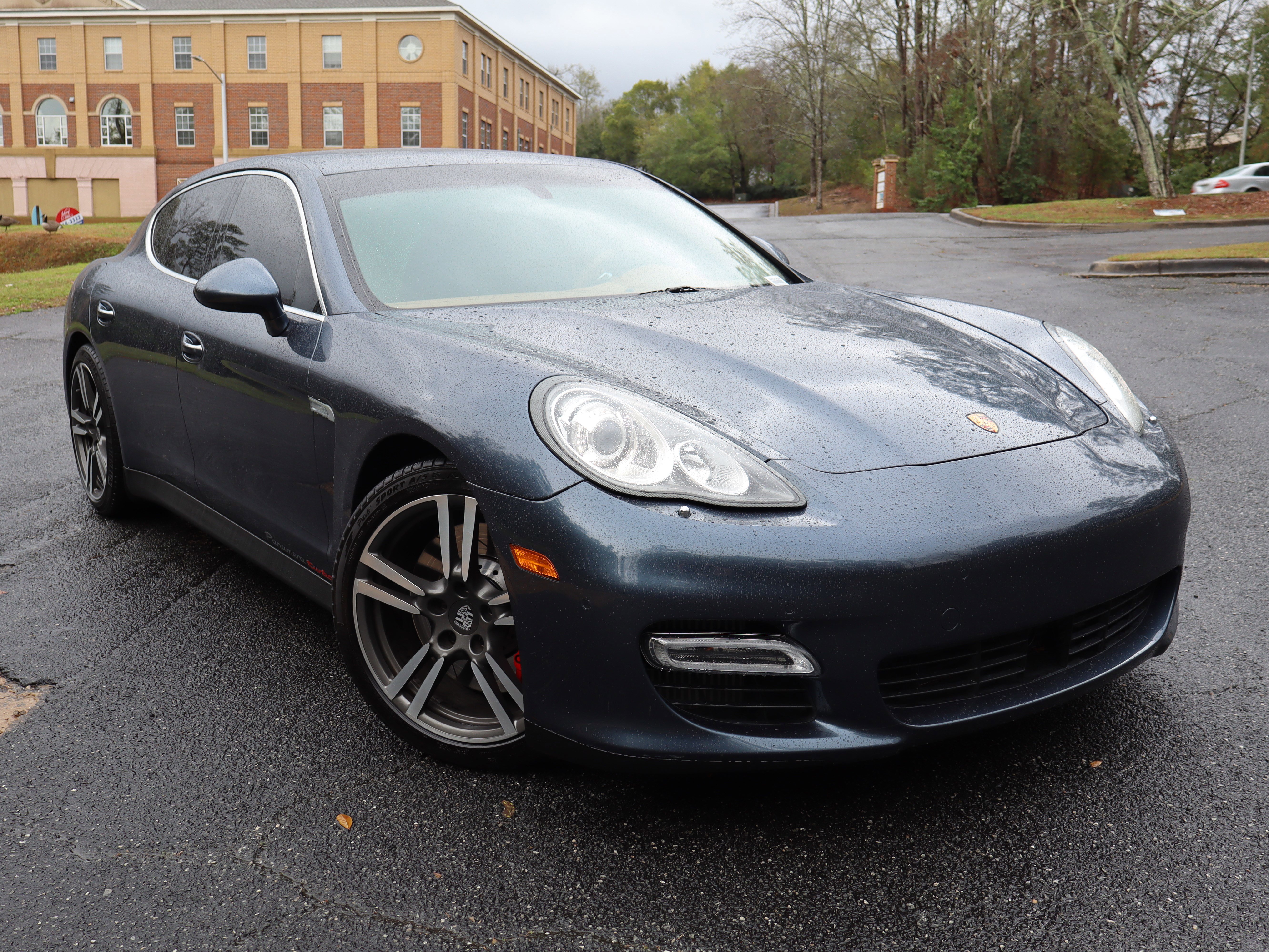 Used 2012 Porsche Panamera Turbo image 2