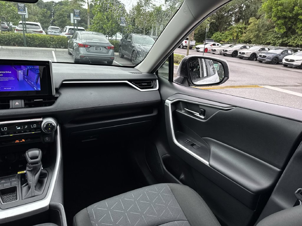 Used 2024 Toyota RAV4 XLE FWD image 15