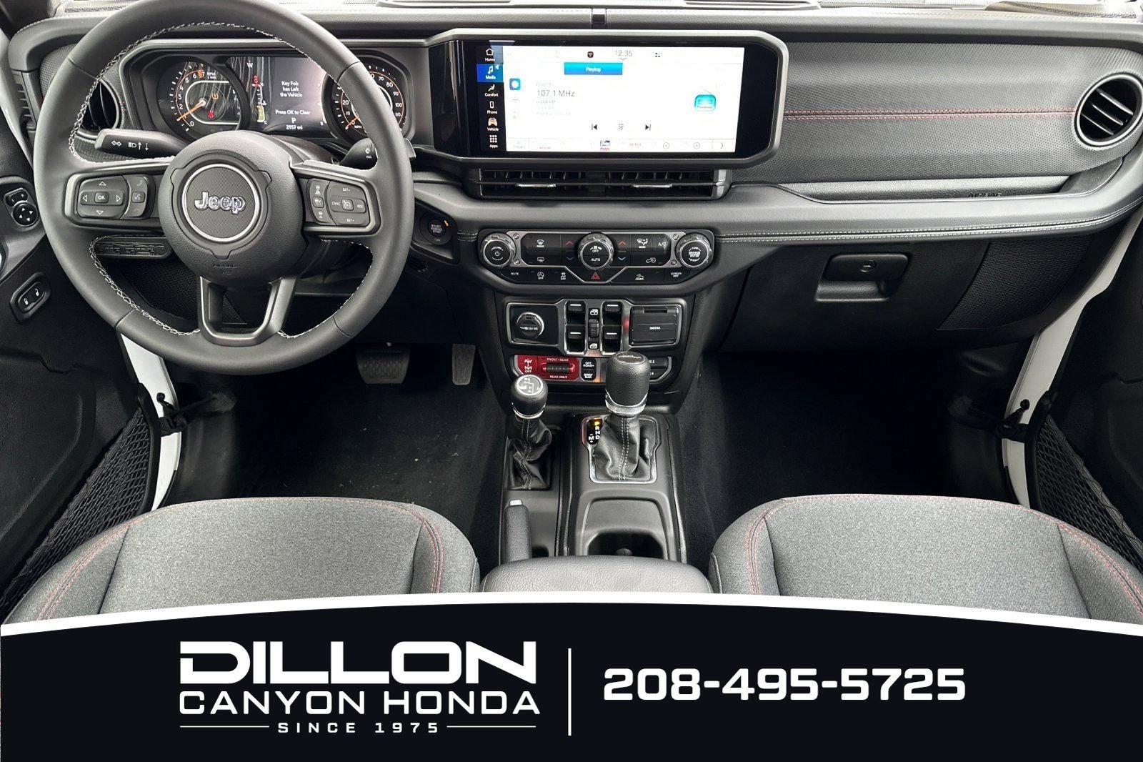 Used 2025 Jeep Gladiator Rubicon AWD/4WD image 14