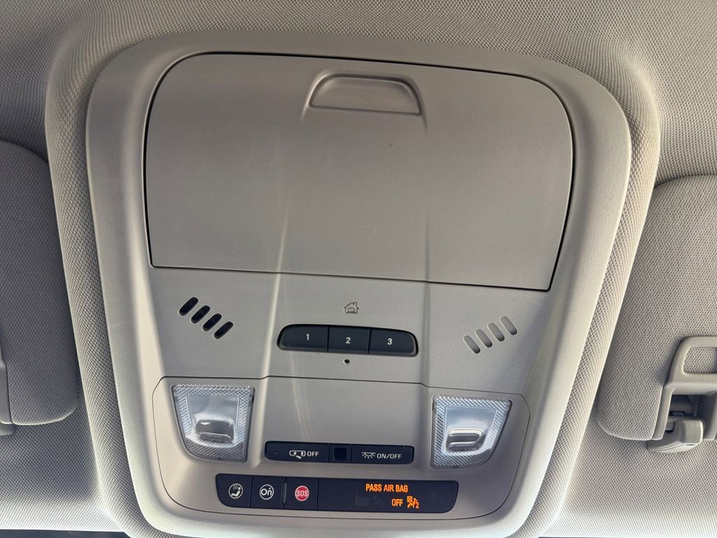 Used 2020 Chevrolet Equinox LT image 29