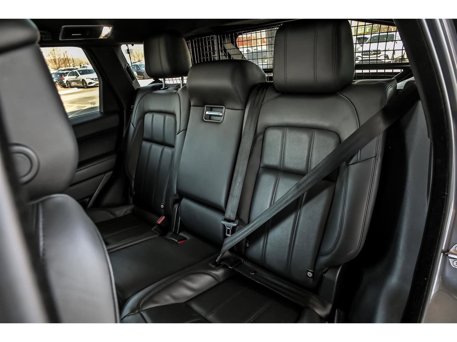 Used 2018 Land Rover Range Rover Sport HSE image 14