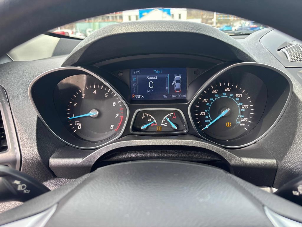 Used 2015 Ford Escape SE image 15