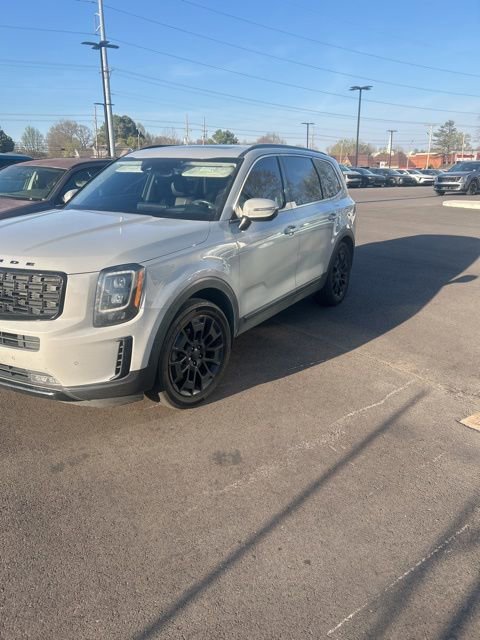 Used 2021 Kia Telluride SX w/ SX Prestige Package image 2