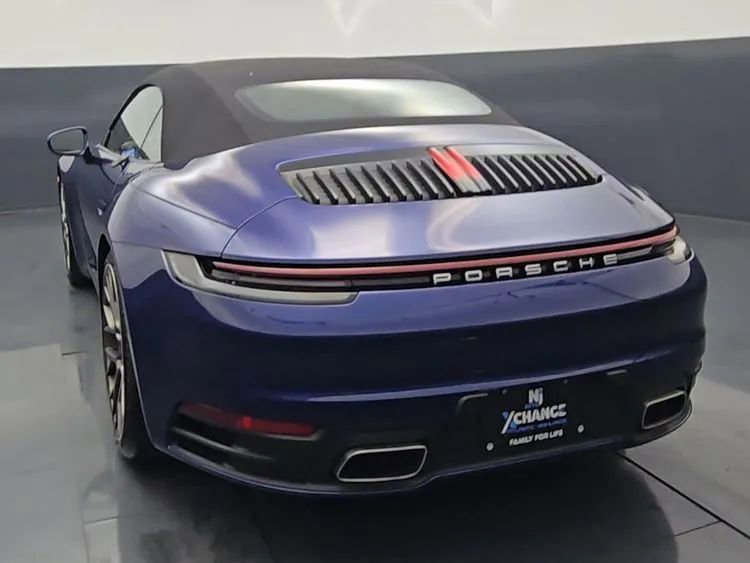 Used 2021 Porsche 911 Carrera 4 AWD/4WD image 11