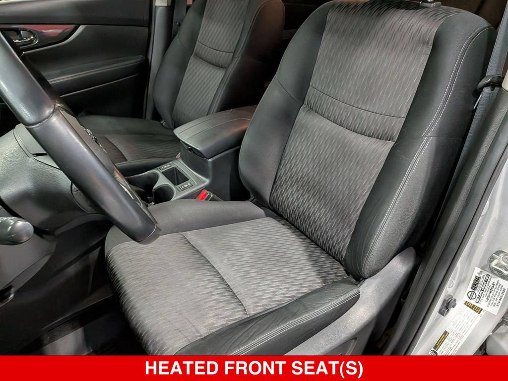 Used 2019 Nissan Rogue SV w/ Premium Package AWD/4WD image 13