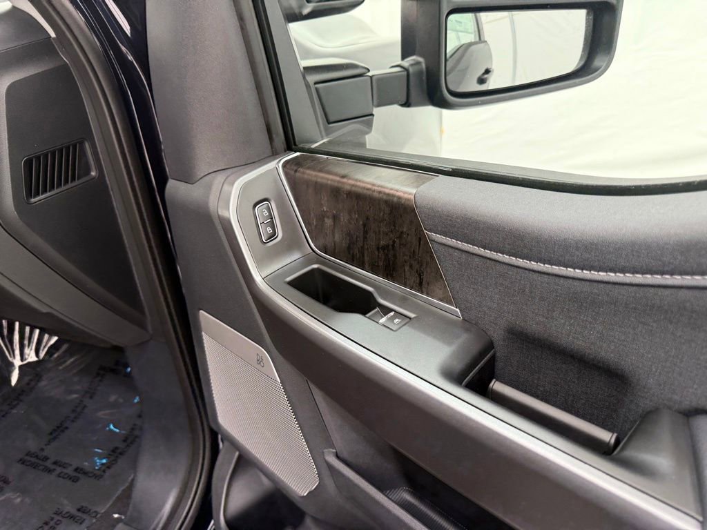 New 2025 Ford F250 Lariat w/ Lariat Ultimate Package AWD/4WD image 19