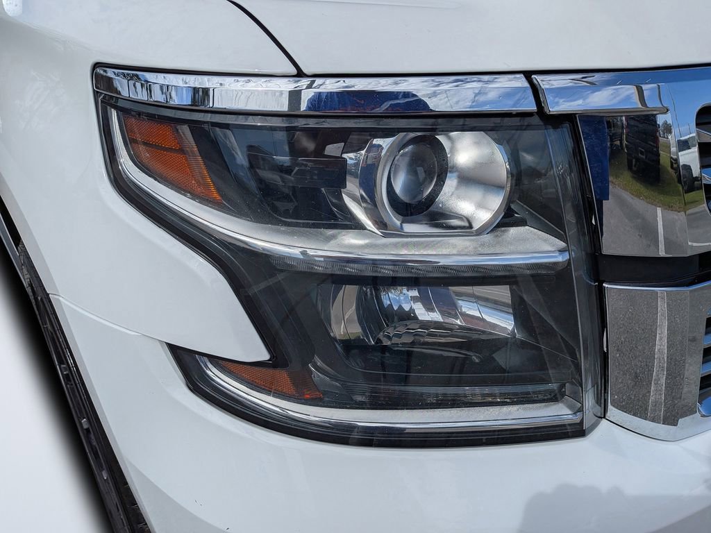 Used 2017 Chevrolet Suburban Premier image 9