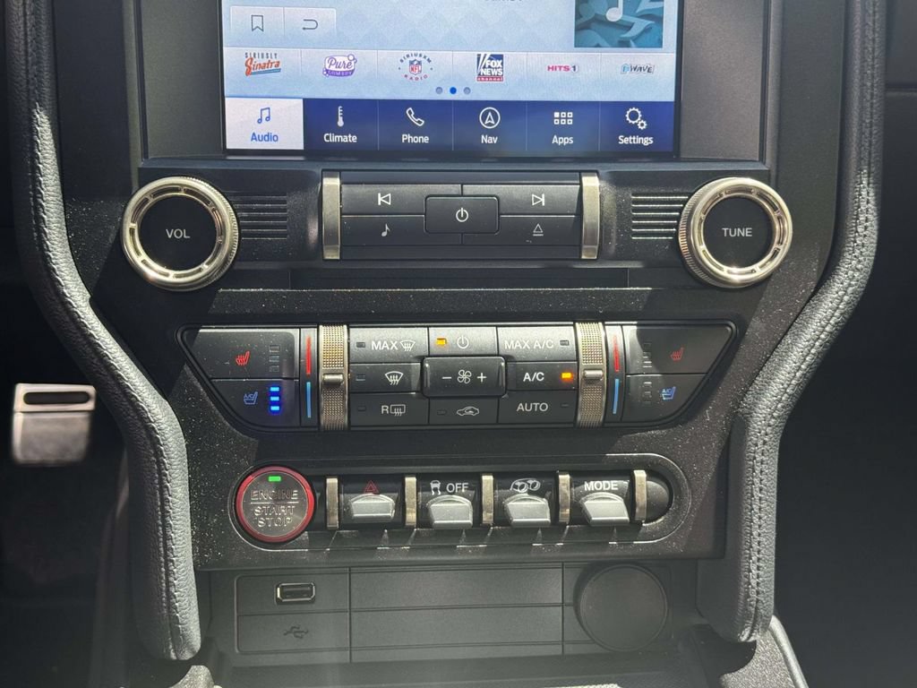 Used 2021 Ford Mustang Shelby GT500 w/ Technology Package RWD image 27