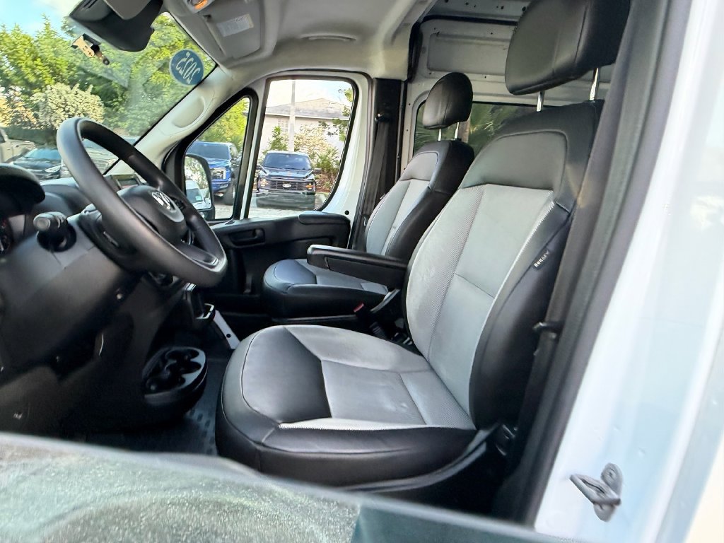 Used 2025 RAM ProMaster 2500 w/ Convenience Group FWD image 9
