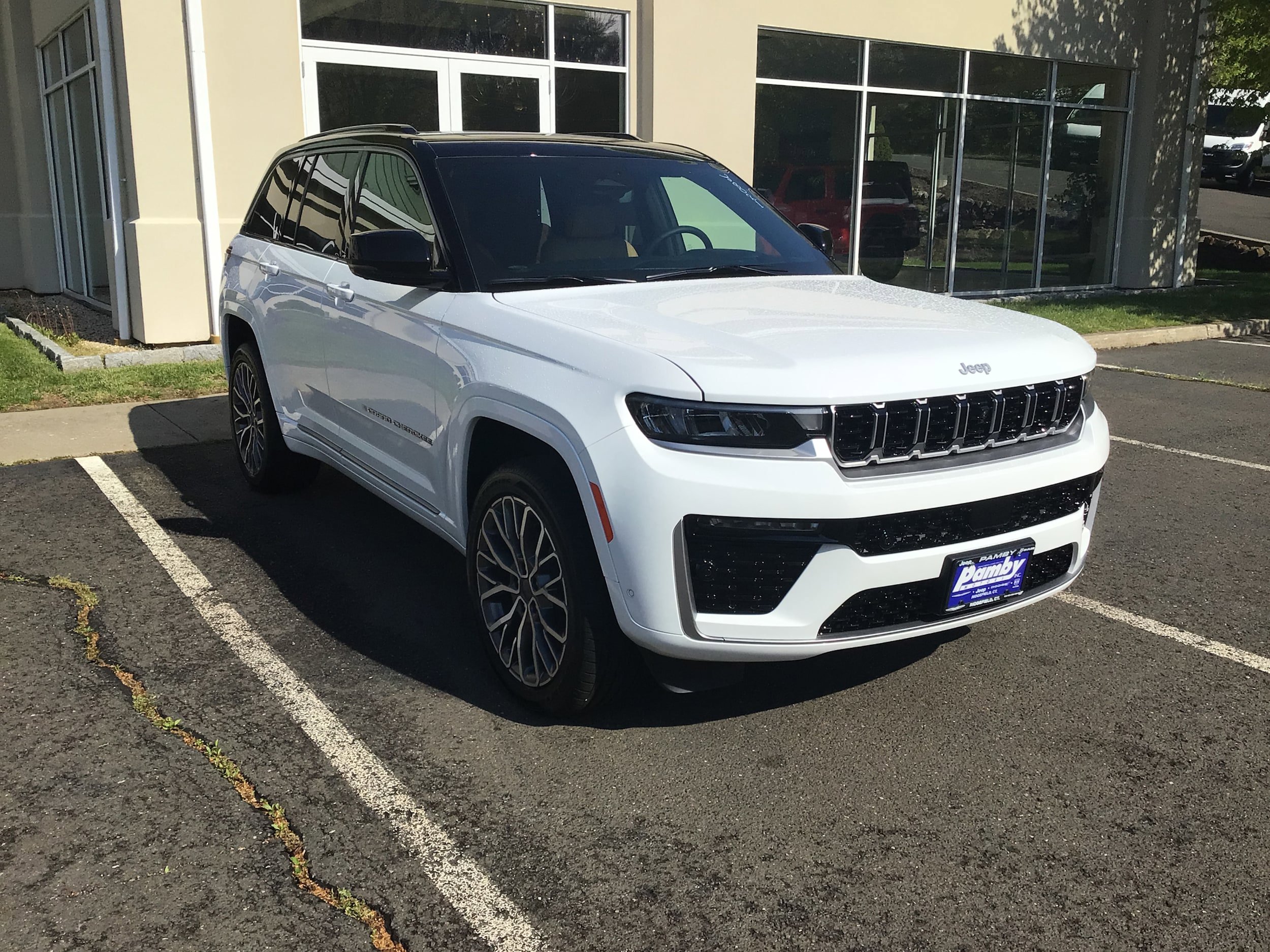 New 2026 Jeep Grand Cherokee Summit AWD/4WD image 1