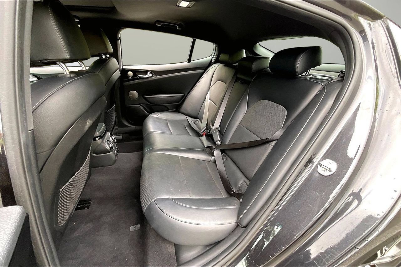 Used 2020 Kia Stinger GT-Line w/ Sun & Sound Package RWD image 23