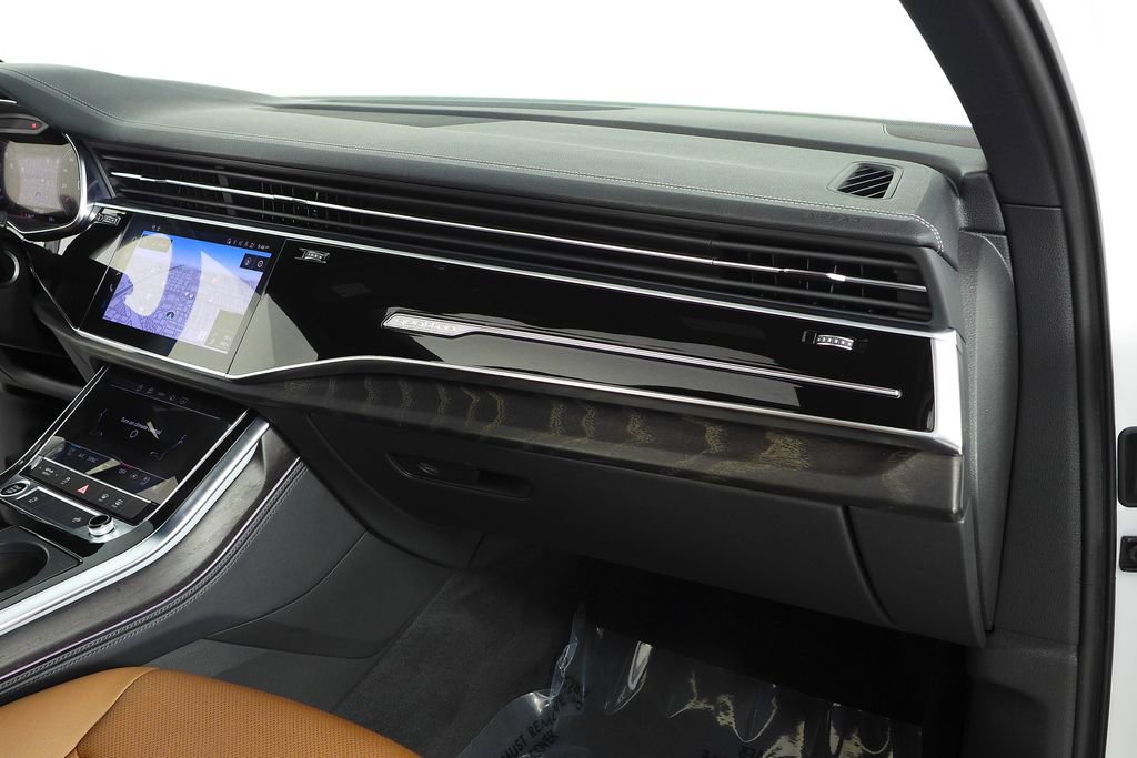 Used 2023 Audi Q7 2.0T Premium Plus w/ Premium Plus Package AWD/4WD image 14