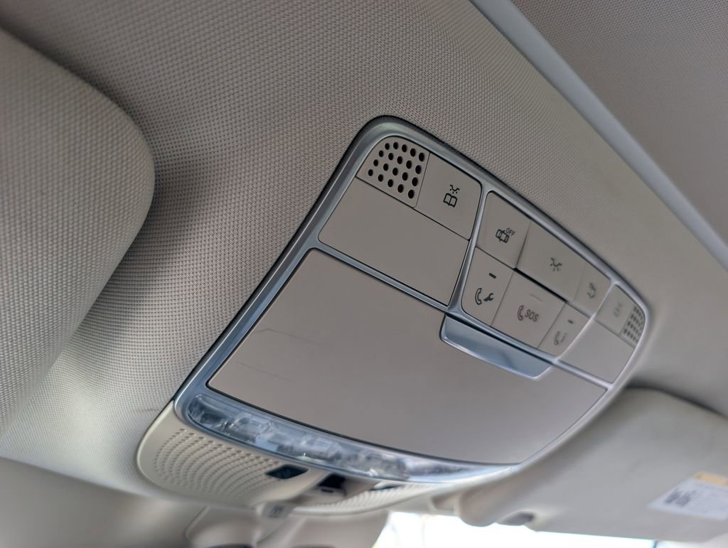 Used 2017 Mercedes-Benz S 550 Sedan image 19