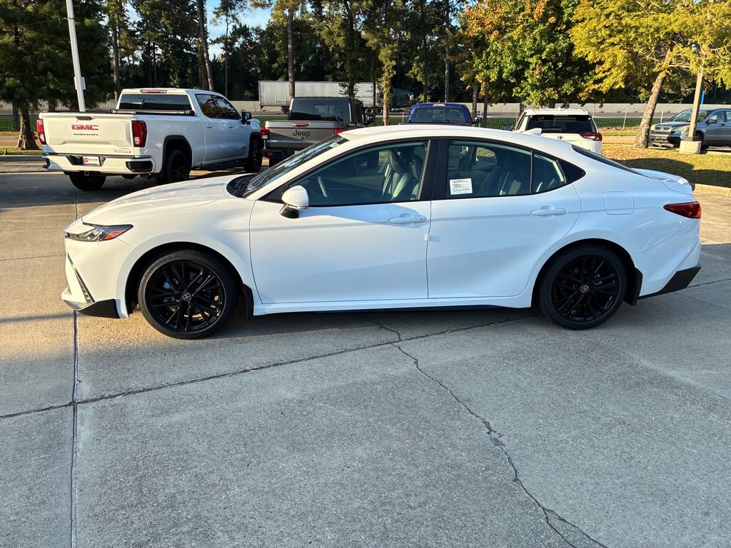 New 2026 Toyota Camry SE image 2