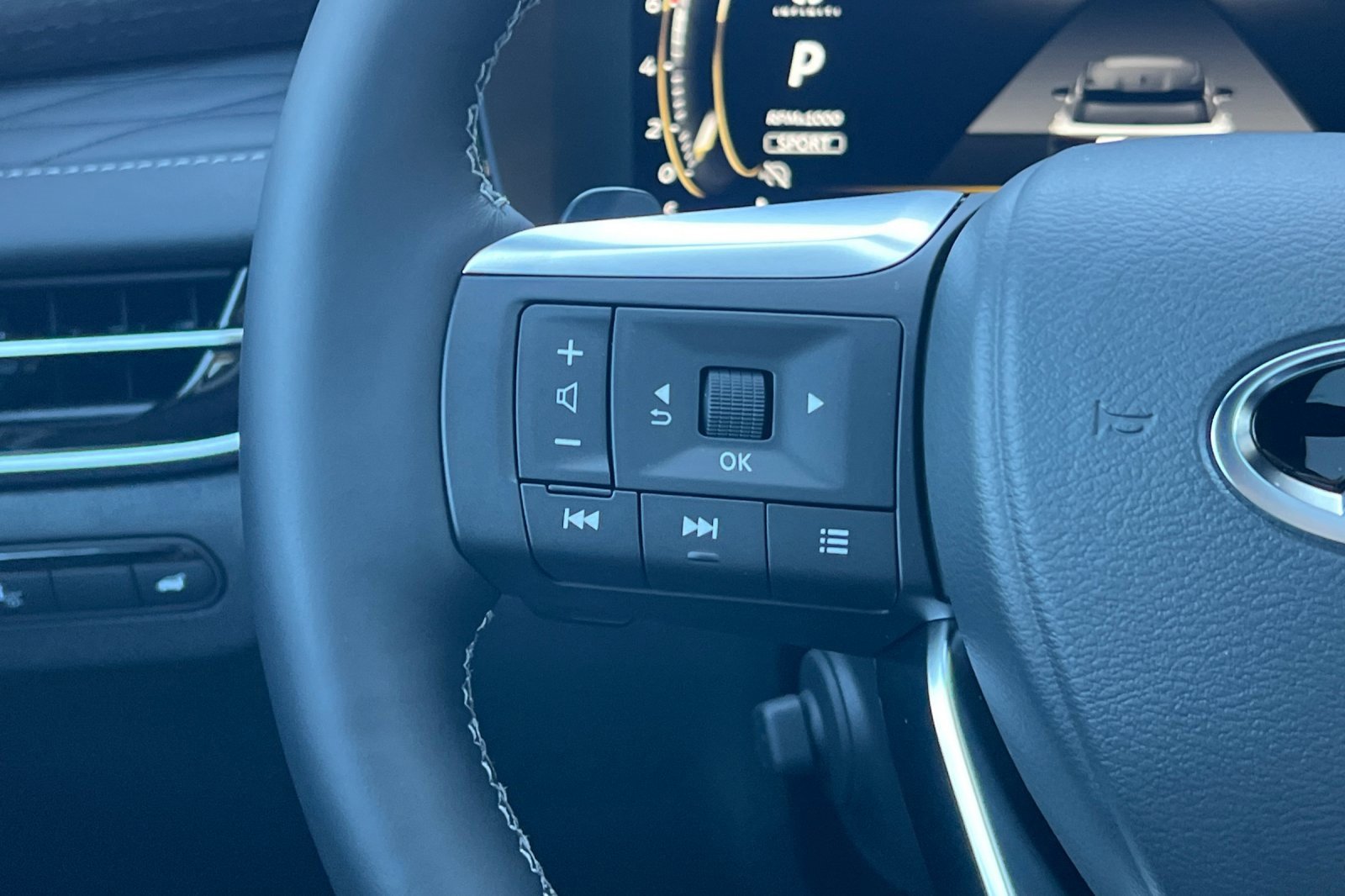 New 2026 INFINITI QX60 Autograph w/ Dark Cargo Package image 27