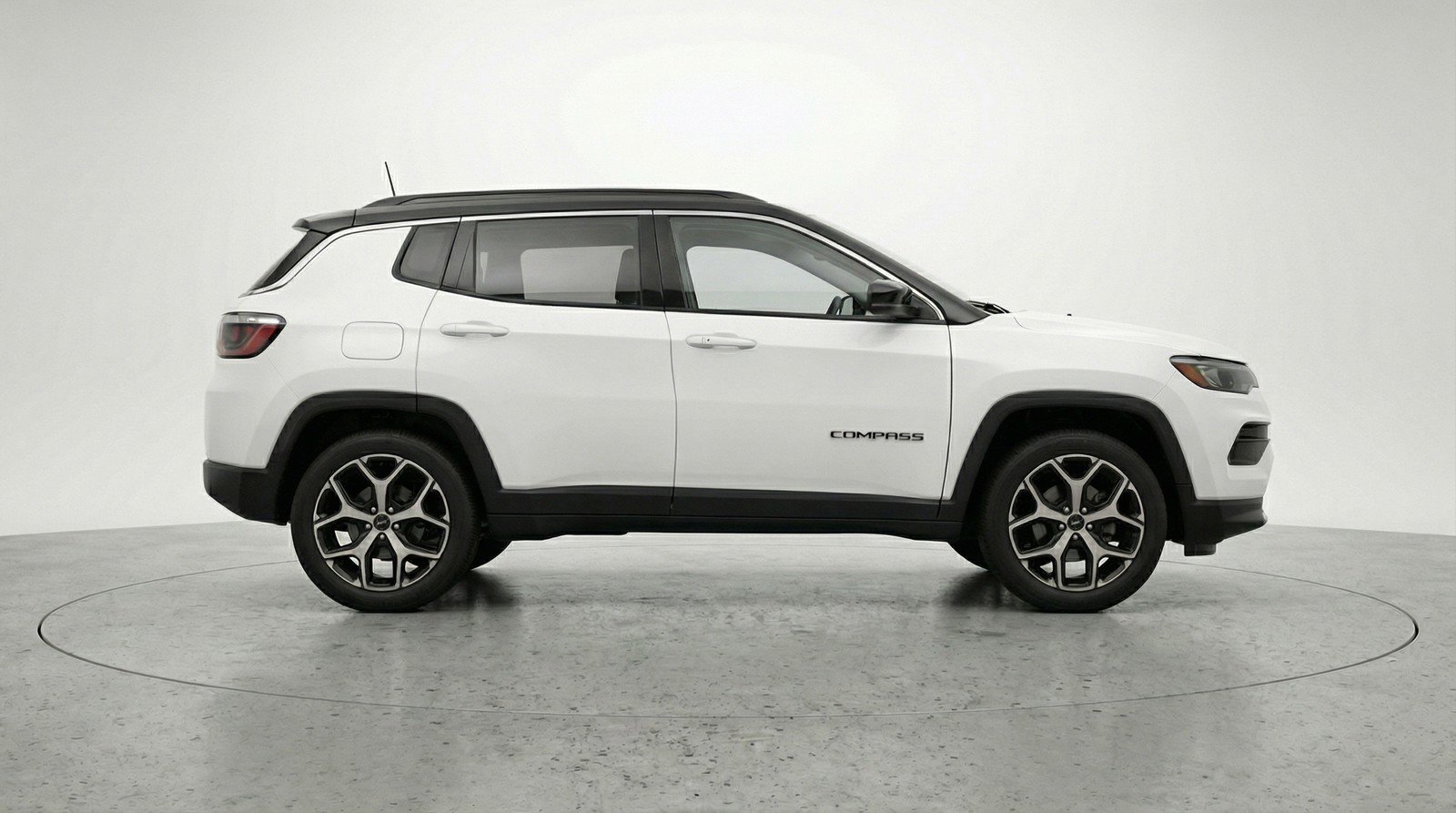 Used 2025 Jeep Compass Limited AWD/4WD image 11