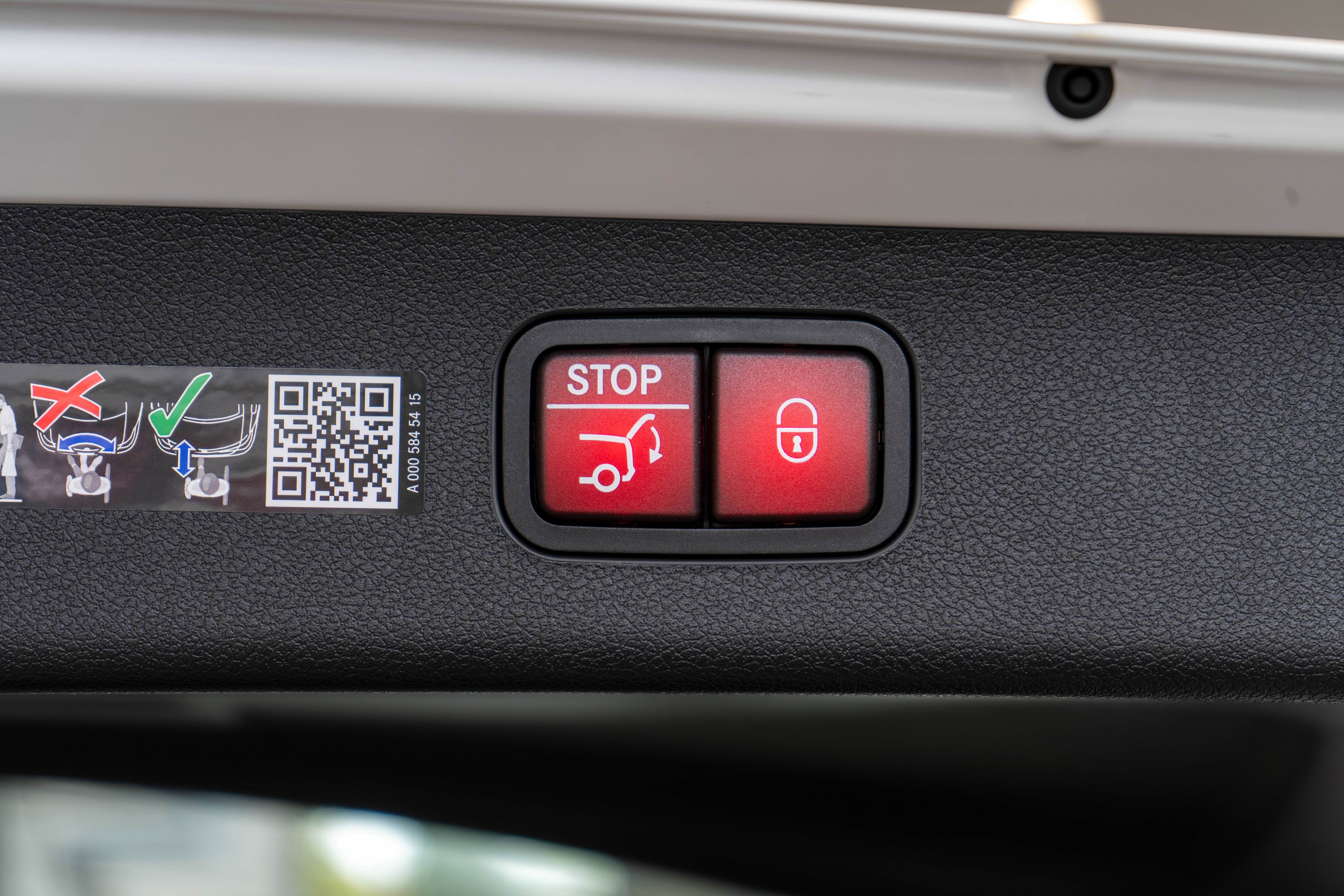 New 2026 Mercedes-Benz E 53 AMG 4MATIC Sedan image 35