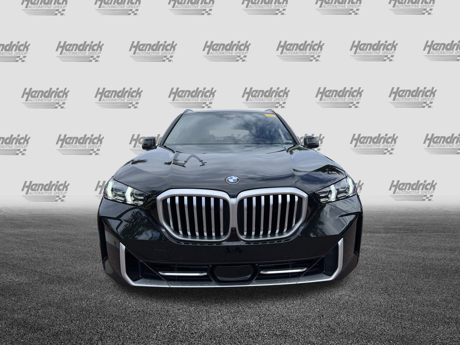 Certified 2024 BMW X5 xDrive40i w/ Premium Package AWD/4WD image 3