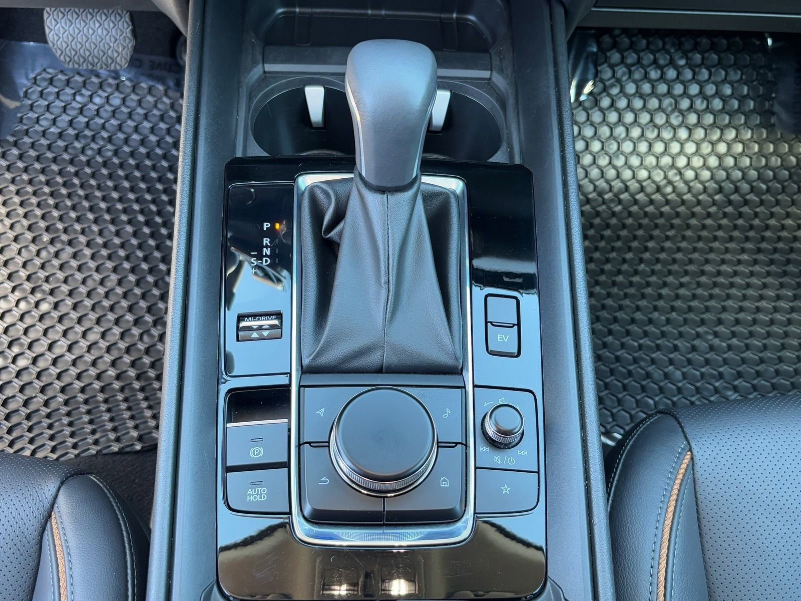 Used 2025 MAZDA CX-50 2.5 Hybrid w/ Premium Plus Pkg image 28