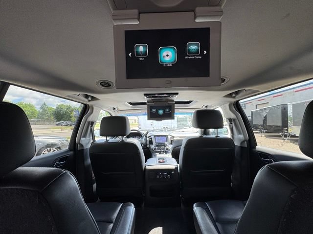 Used 2019 Chevrolet Suburban Premier AWD/4WD image 17