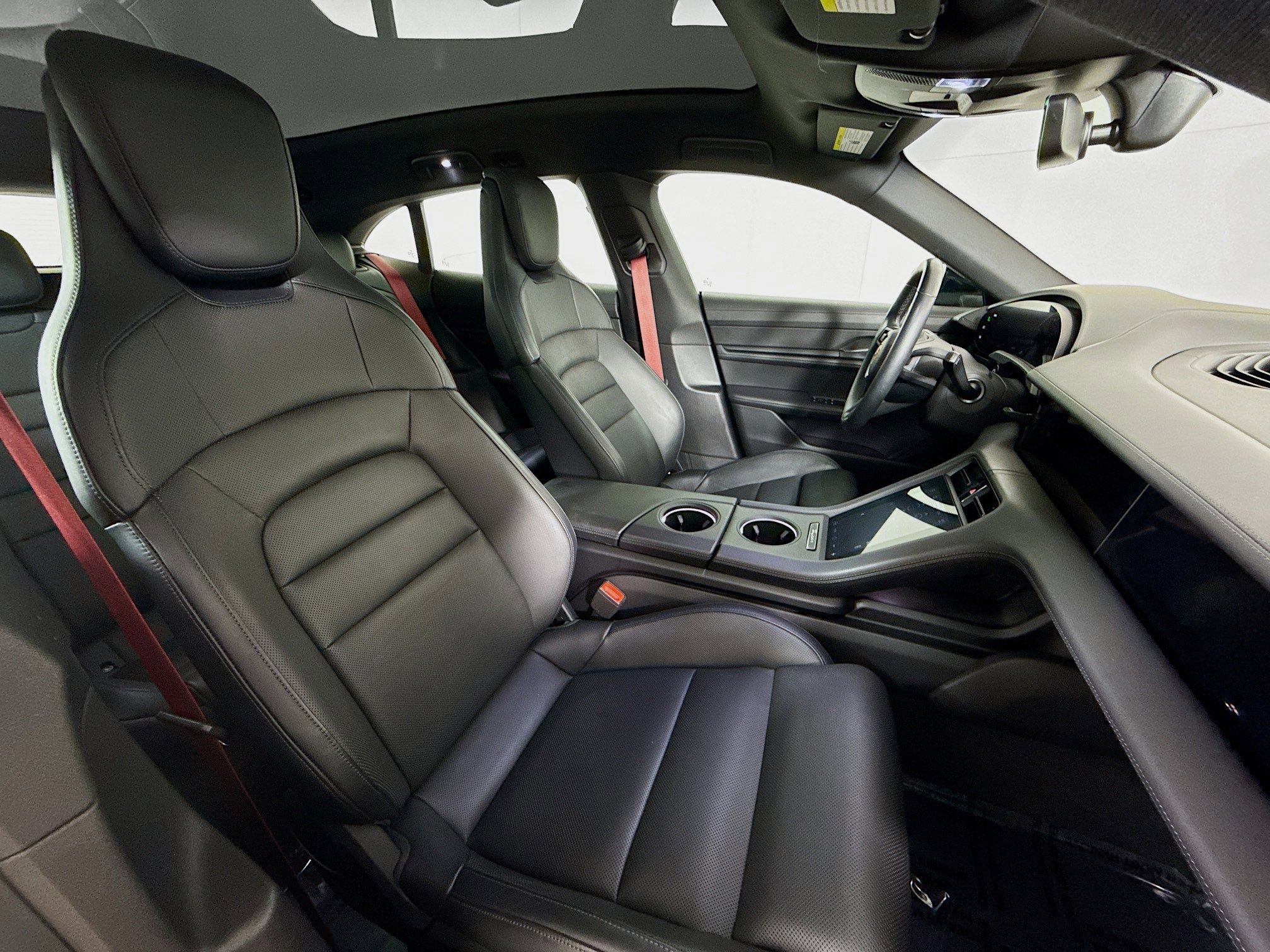 Certified 2024 Porsche Taycan 4 Cross Turismo image 27