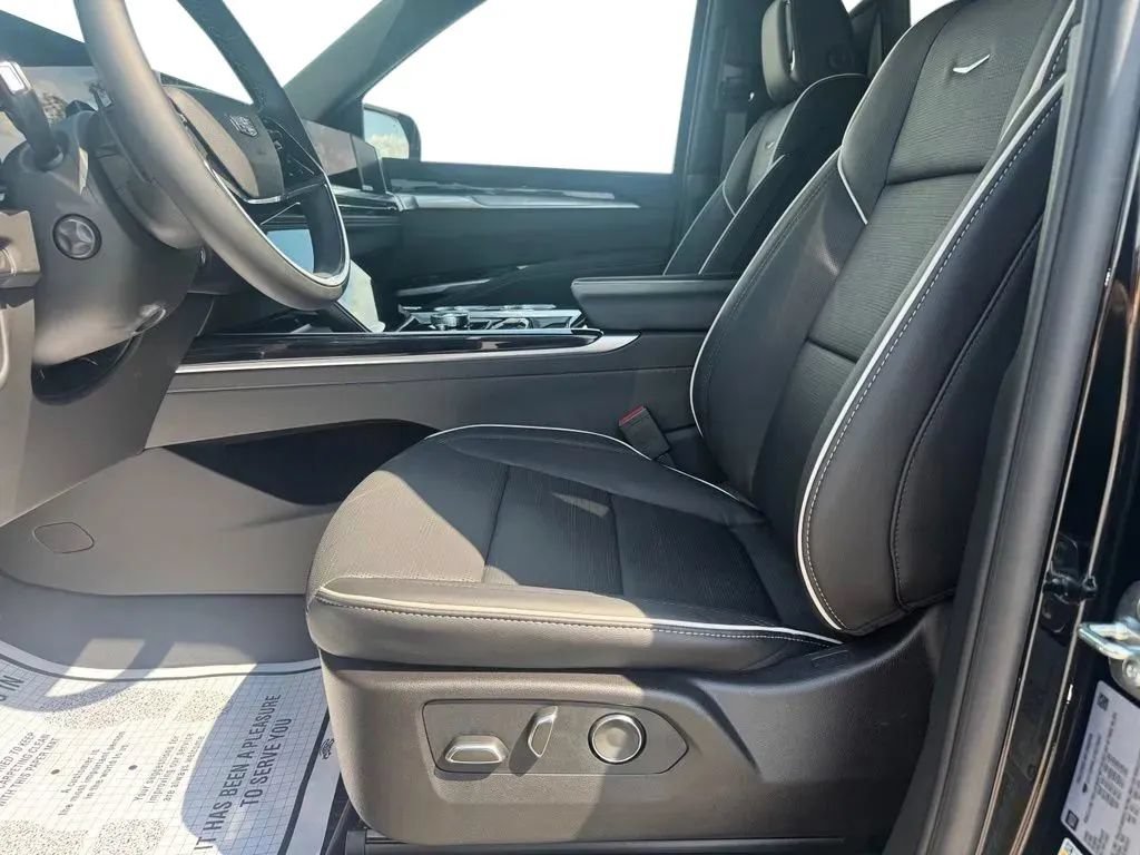 New 2026 Cadillac Escalade Sport w/ Touring Package AWD/4WD image 9