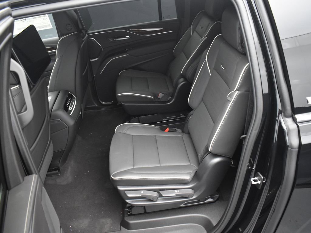 Certified 2024 Cadillac Escalade ESV Premium Luxury w/ Performance Package image 27