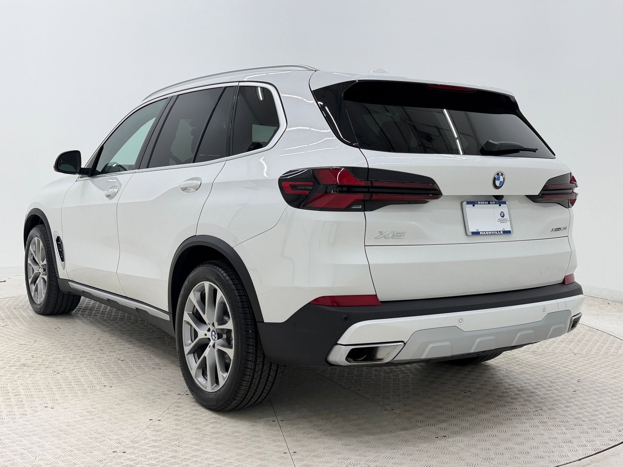 Certified 2025 BMW X5 xDrive40i w/ Climate Comfort Package image 3