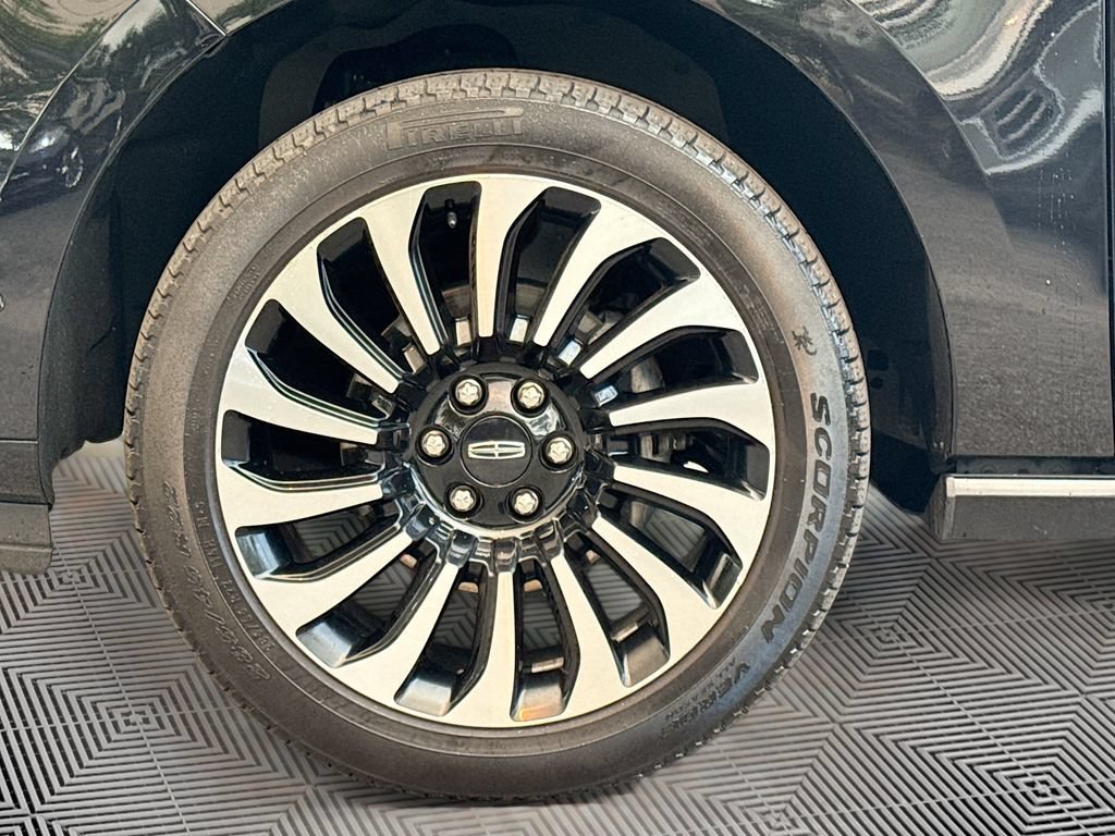 Used 2023 Lincoln Navigator L Black Label AWD/4WD image 36