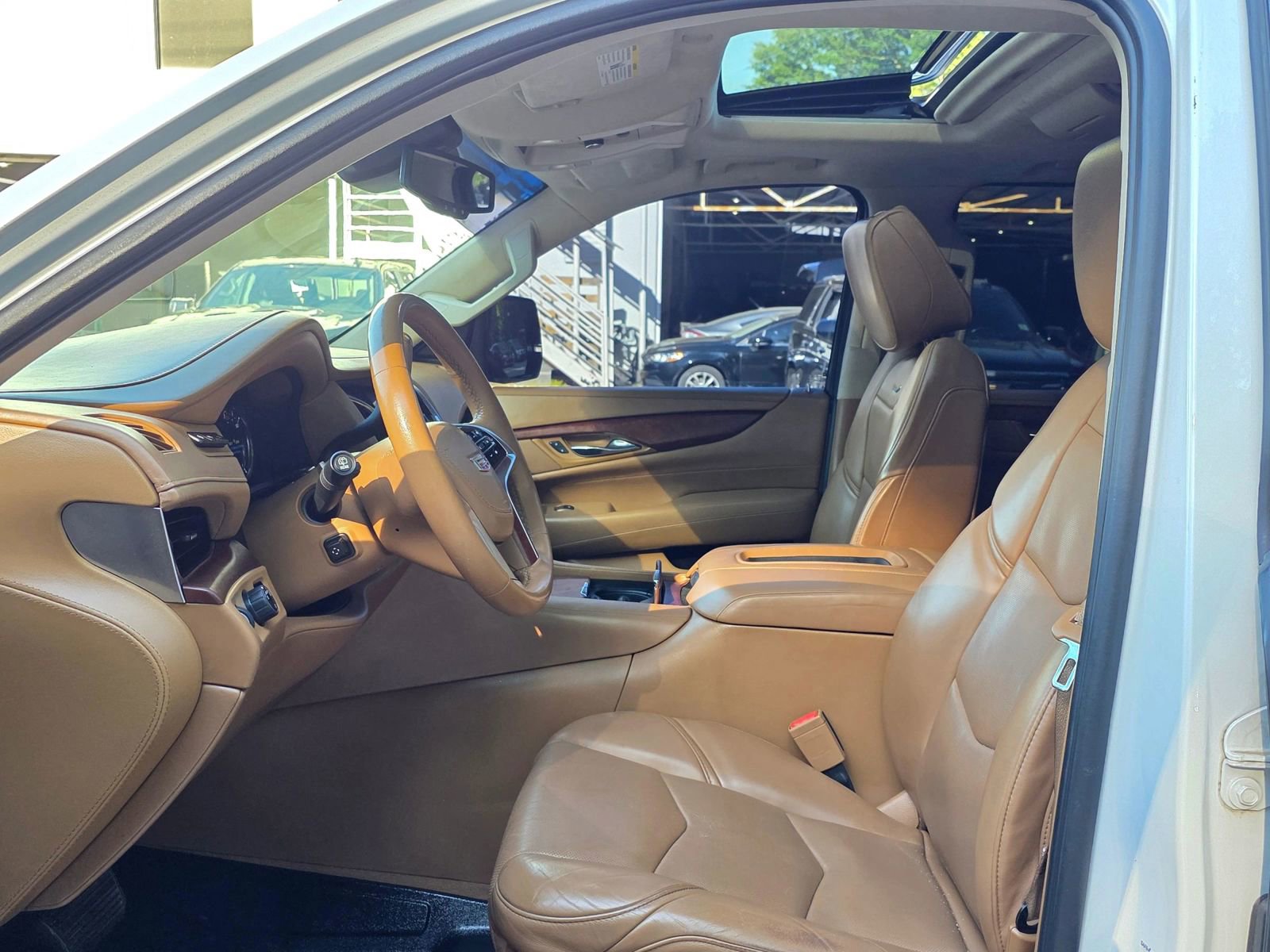 Used 2016 Cadillac Escalade ESV Platinum RWD image 11