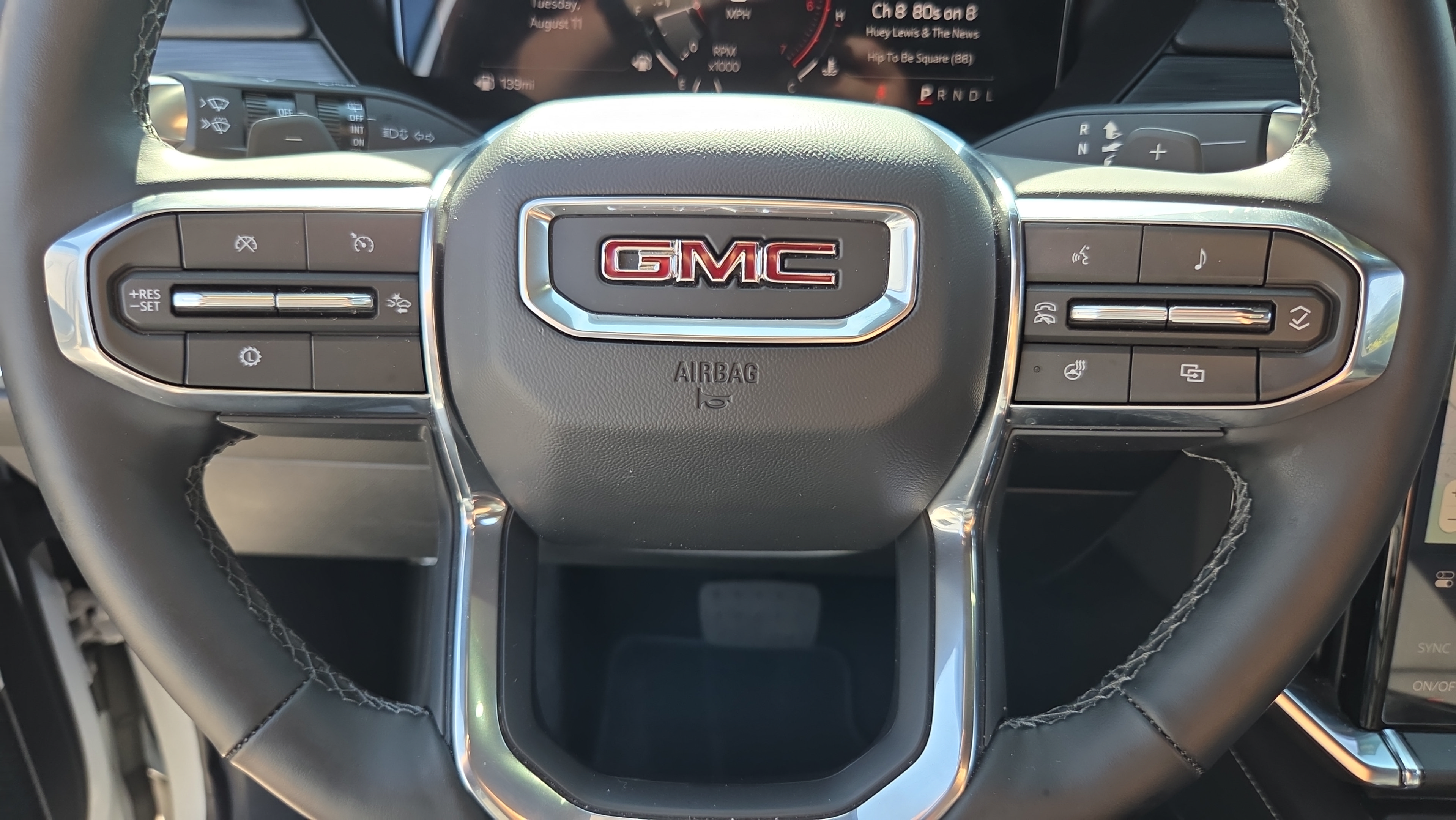 Certified 2026 GMC Acadia Elevation w/ Elevation Premium Package FWD image 22