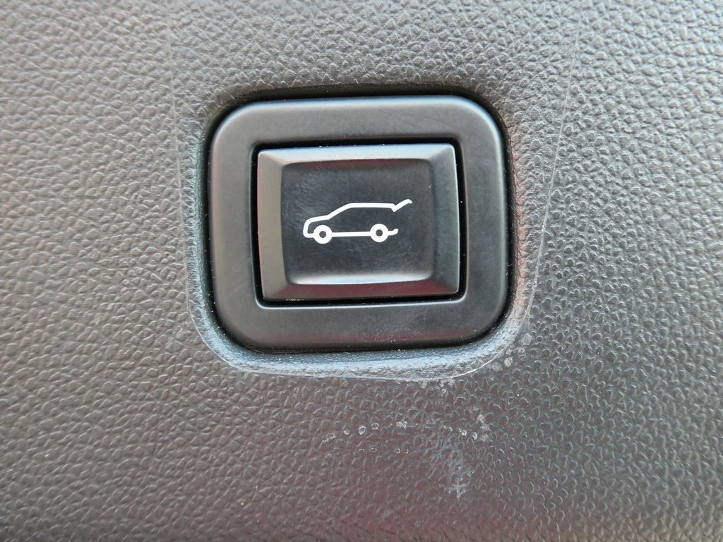 Used 2023 Chevrolet Blazer LT image 18