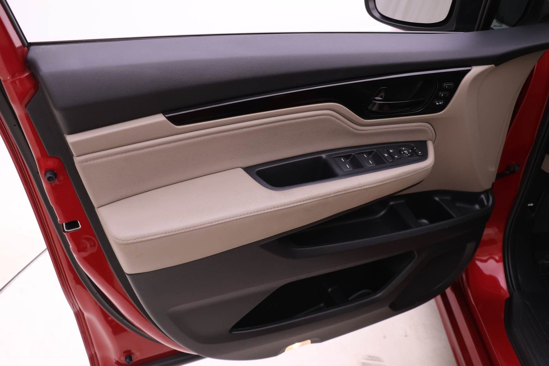 Used 2023 Honda Odyssey Touring image 8