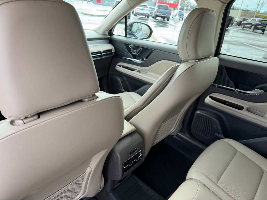 Certified 2022 Lincoln Corsair 4WD w/ Equipment Group 101A image 23