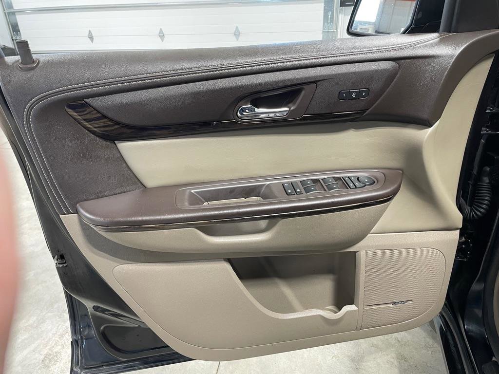 Used 2015 GMC Acadia Denali image 13