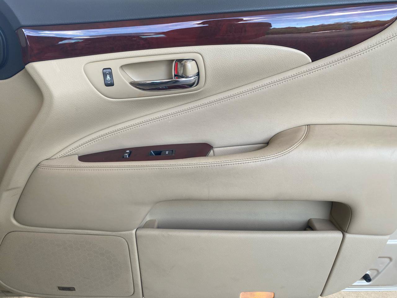 Used 2007 Lexus LS 460 L RWD image 35