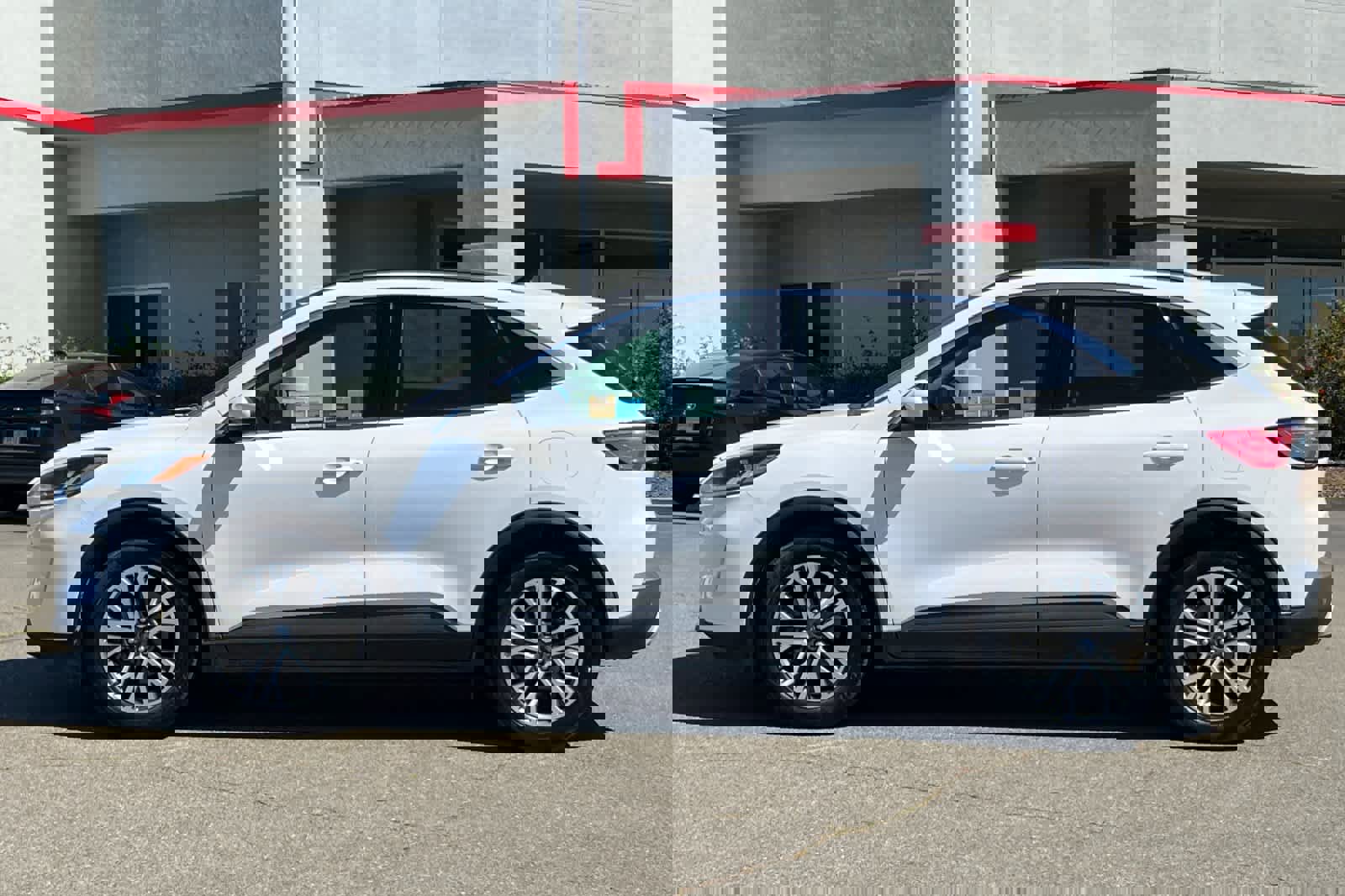 Used 2020 Ford Escape SEL image 9