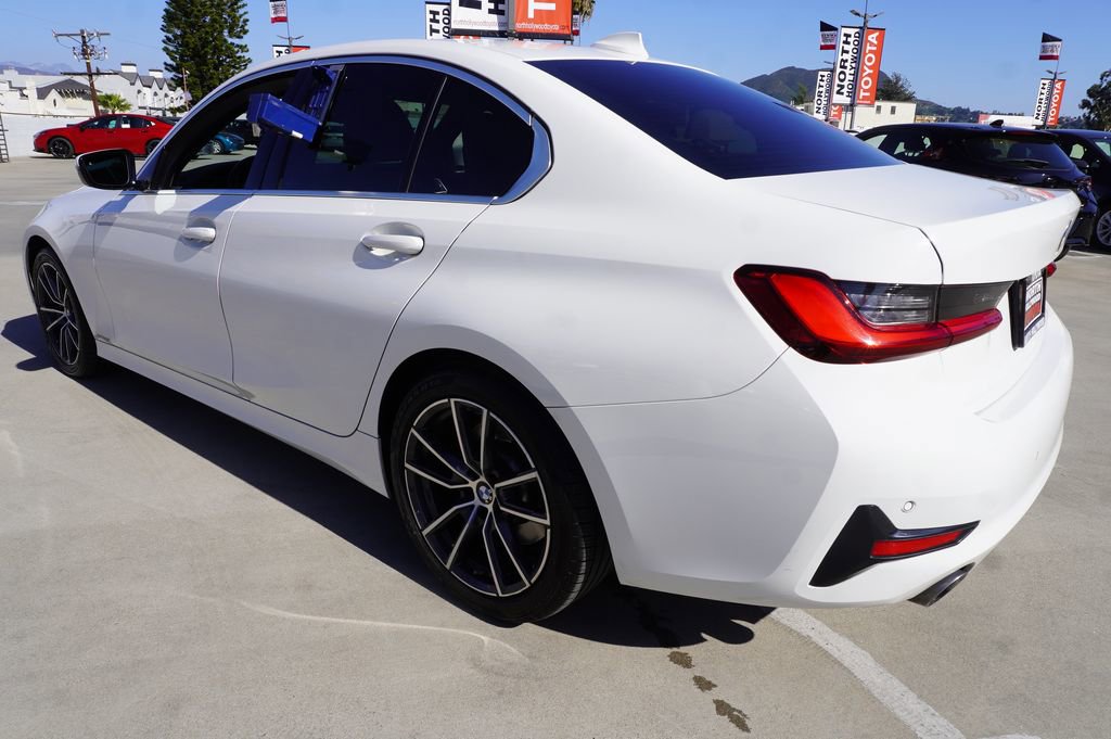 Used 2021 BMW 330i Sedan w/ Driving Assistance Package image 5